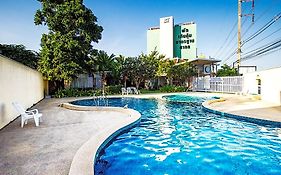 B2 Premier Hotel And Resort